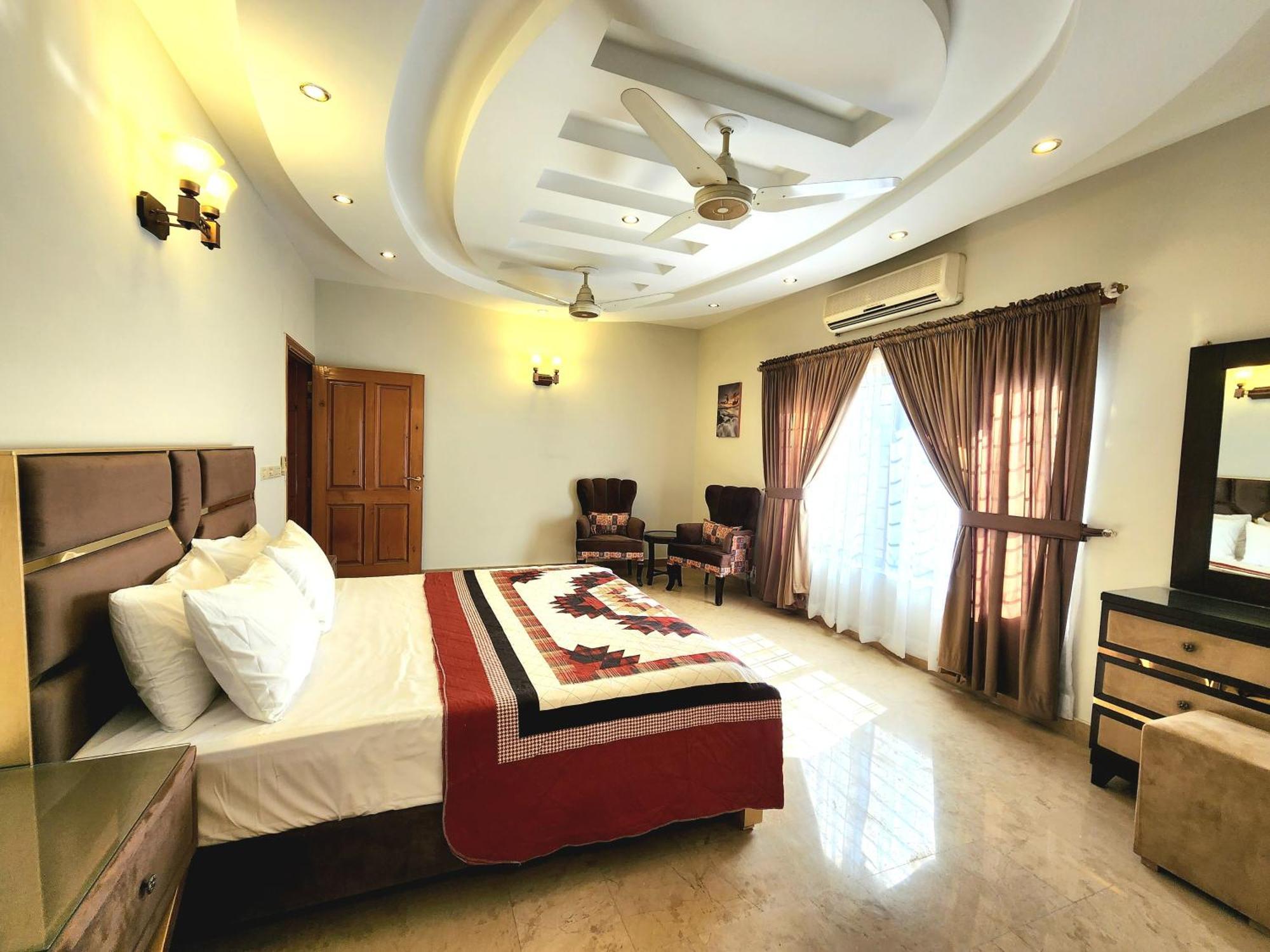 Luxurious Landing Apartments & Suites Bahria Town ราวัลปินดี ห้อง รูปภาพ